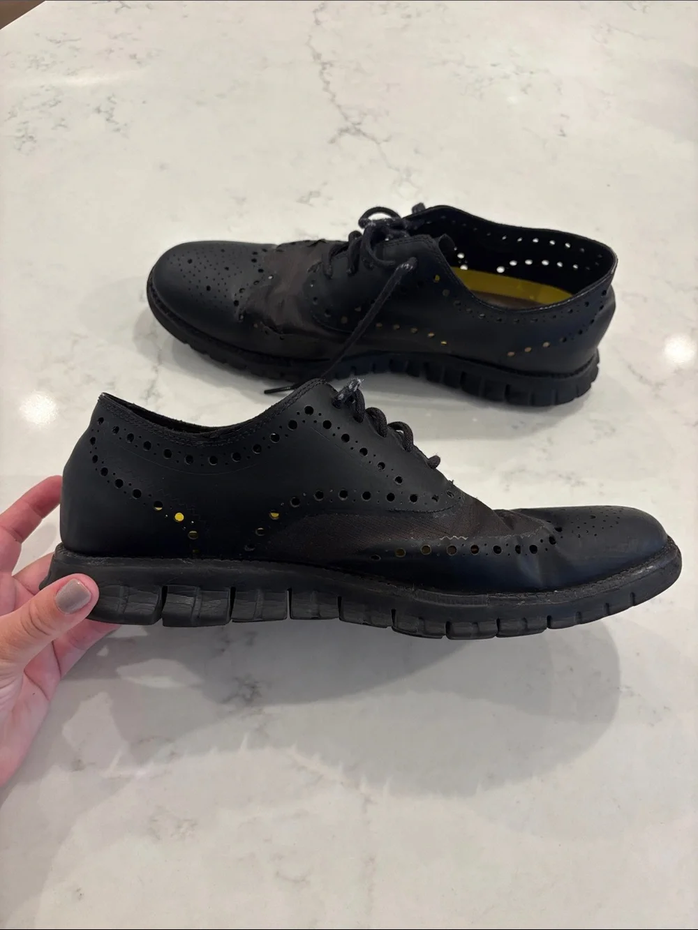 Men's Cole Haan Perforated Wingtip Dress Shoes | size 9M